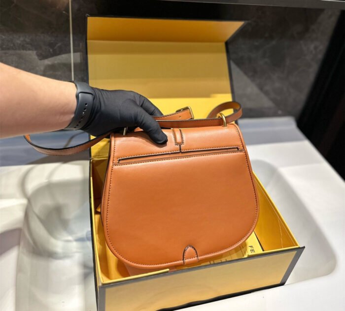 Fendi C’mon handbag(5 colors 25*20cm) - 图片 6