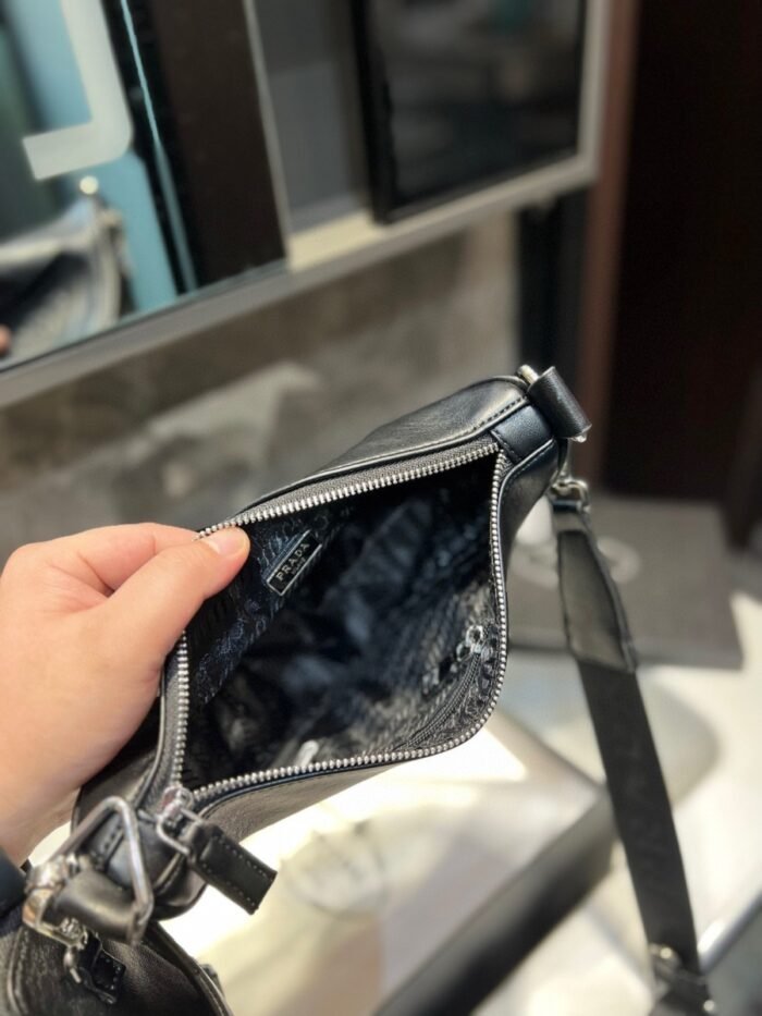 Prada’s new triangle bag(5colors 26*16cm) - 图片 10