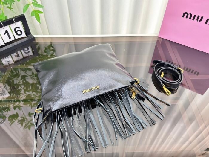 Miumiu Tassel crossbody bag（33*25cm） - 图片 8