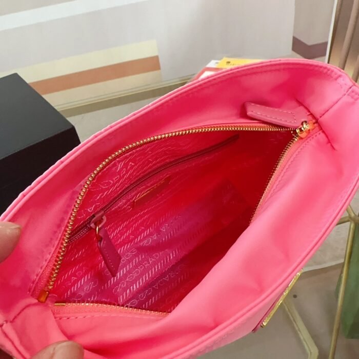 Prada Nylon Chain Bag(3colors 24*20cm) - 图片 8