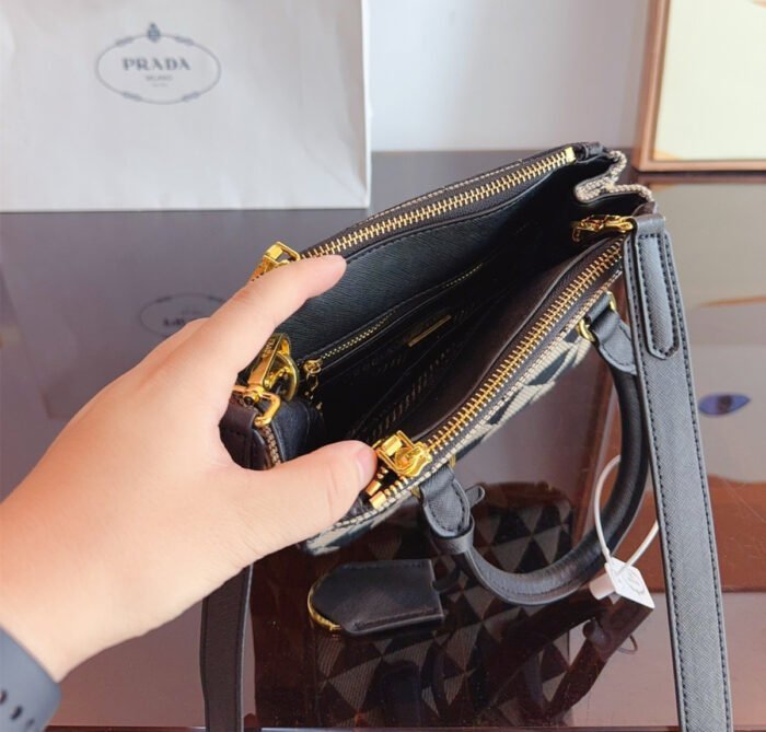 Prada diamond patterned shoulder bag(3colors 22cm ) - 图片 6