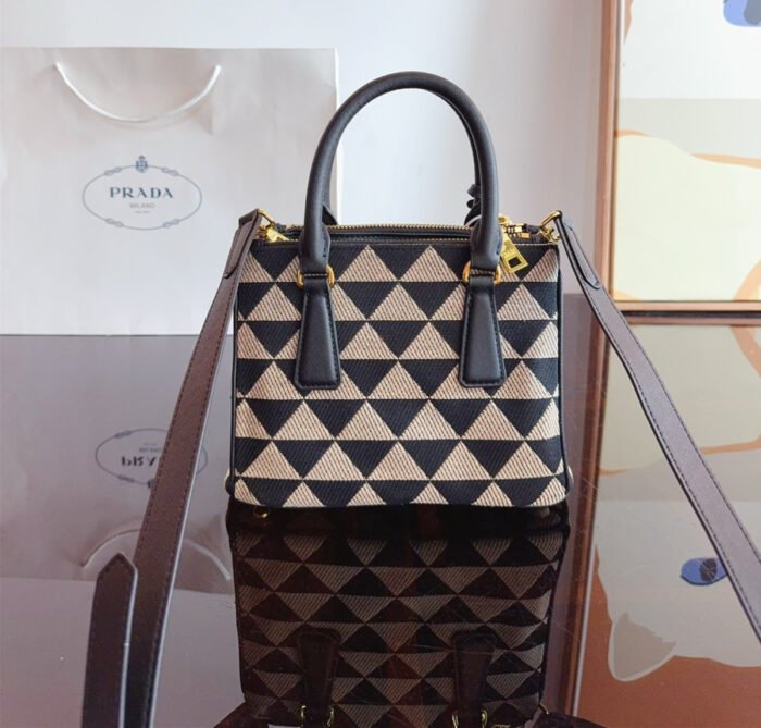 Prada diamond patterned shoulder bag(3colors 22cm ) - 图片 8