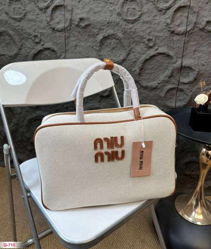 Miumiu briefcase（5colors 34*23cm）