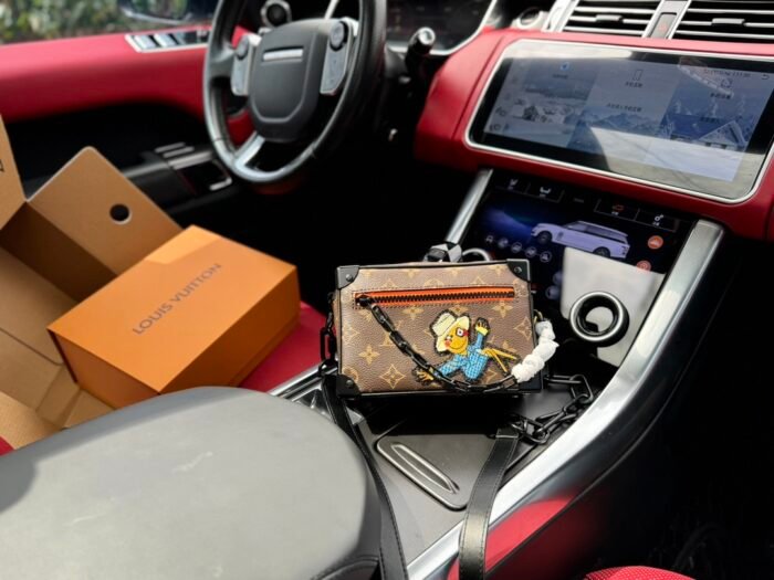 LV M80159 SOFT TRUNK handbag(19cm)