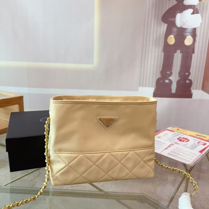 Prada Nylon Chain Bag(3colors 24*20cm) - 图片 3
