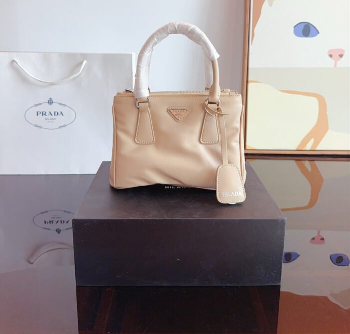 Prada Killer Bag(4colors 22cm)
