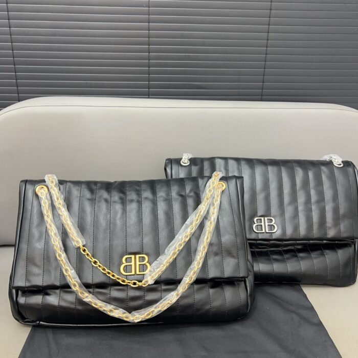 Balenciaga Chain carrying shoulder bag(40*30cm)