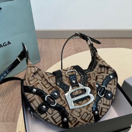 Balenciaga Shoulder bag(34*18cm)