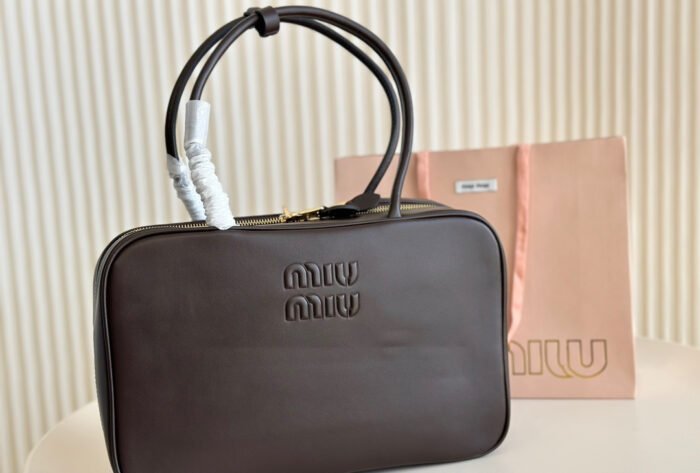 Miumiu handbag（34*23cm） - 图片 2