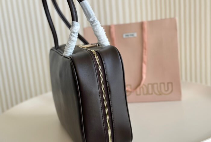 Miumiu handbag（34*23cm） - 图片 4