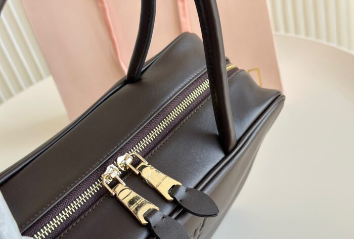 Miumiu handbag（34*23cm） - 图片 5