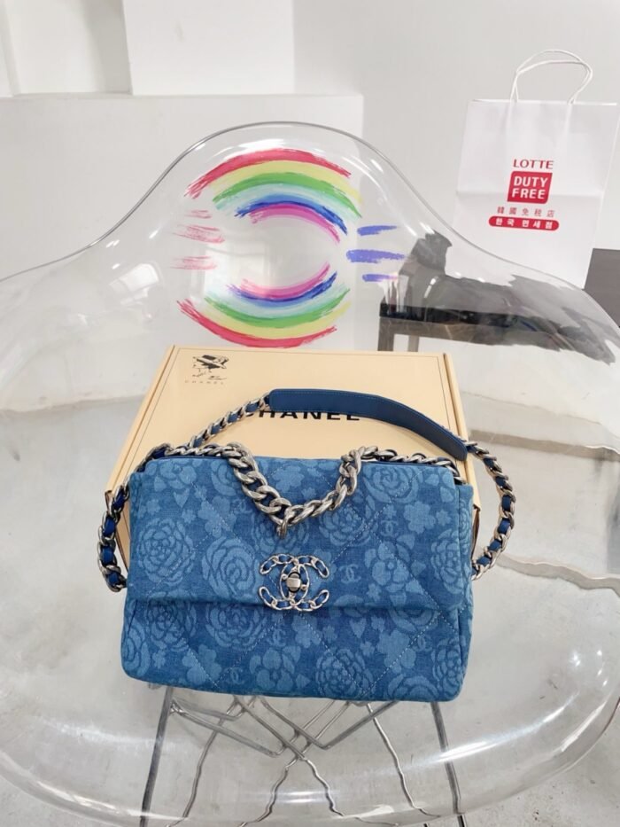 Chanel 19 denim series（26cm）