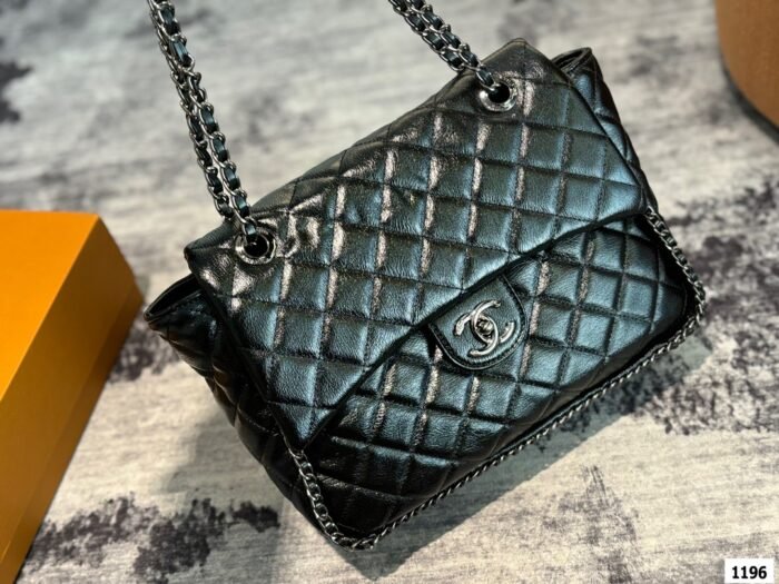 Chanel new handbag（29*19cm）