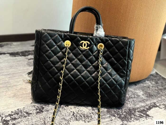 Chanel new handbag（33*26cm）