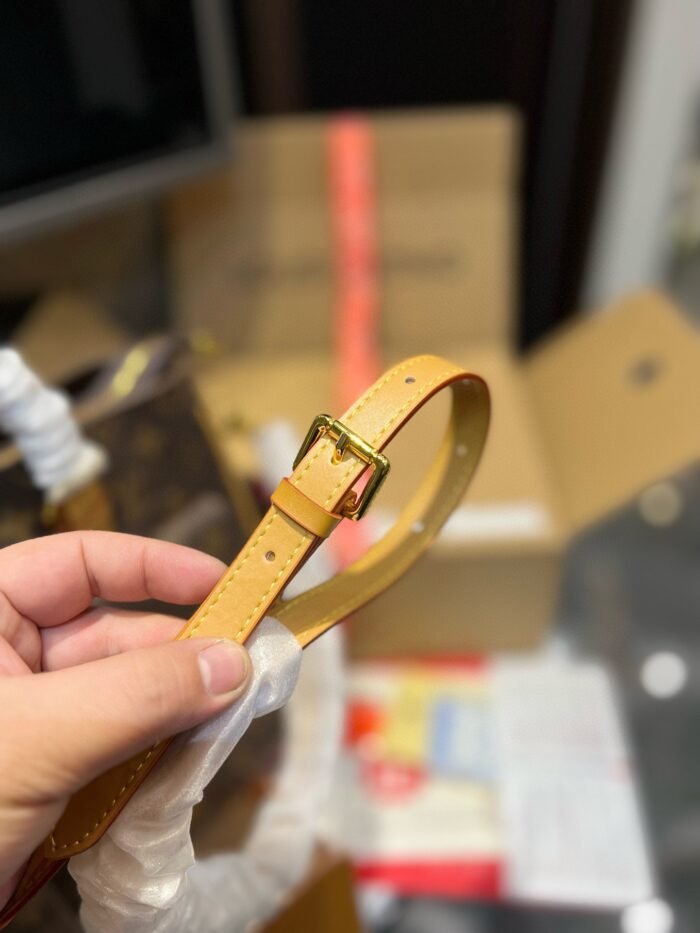 LV Camel bag（26*10*19cm） - 图片 3