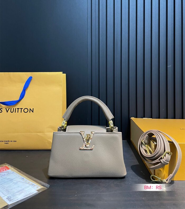 LV Capucines shoulder bag(5colors)