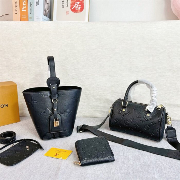 Louis Vuitton set L17