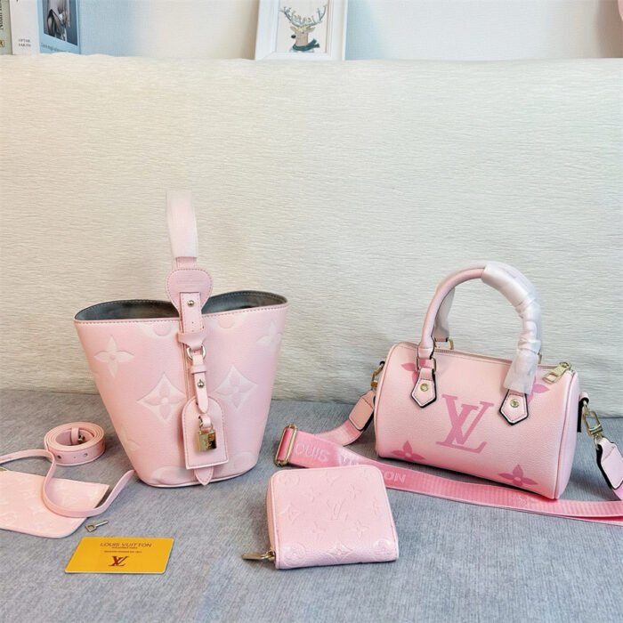 Louis Vuitton set L18