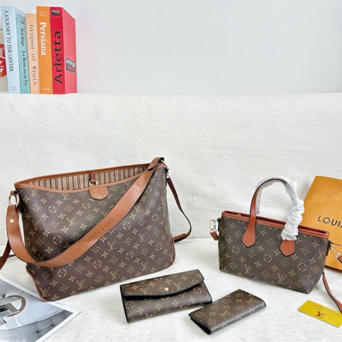 Louis Vuitton set L33